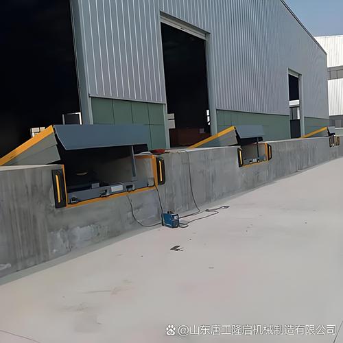 甘肃唐工隆启机械专业登车桥生产厂家,送货上门,上门安装!